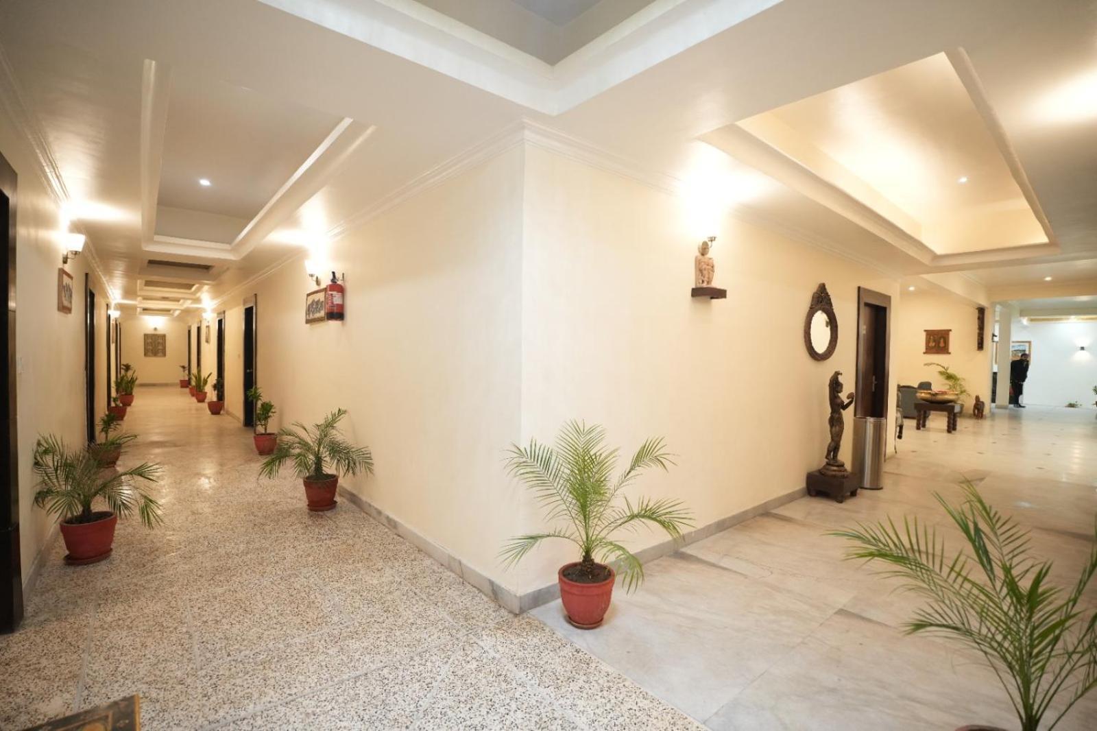 Gautam Hotels&Resorts Khajurāho Exterior foto