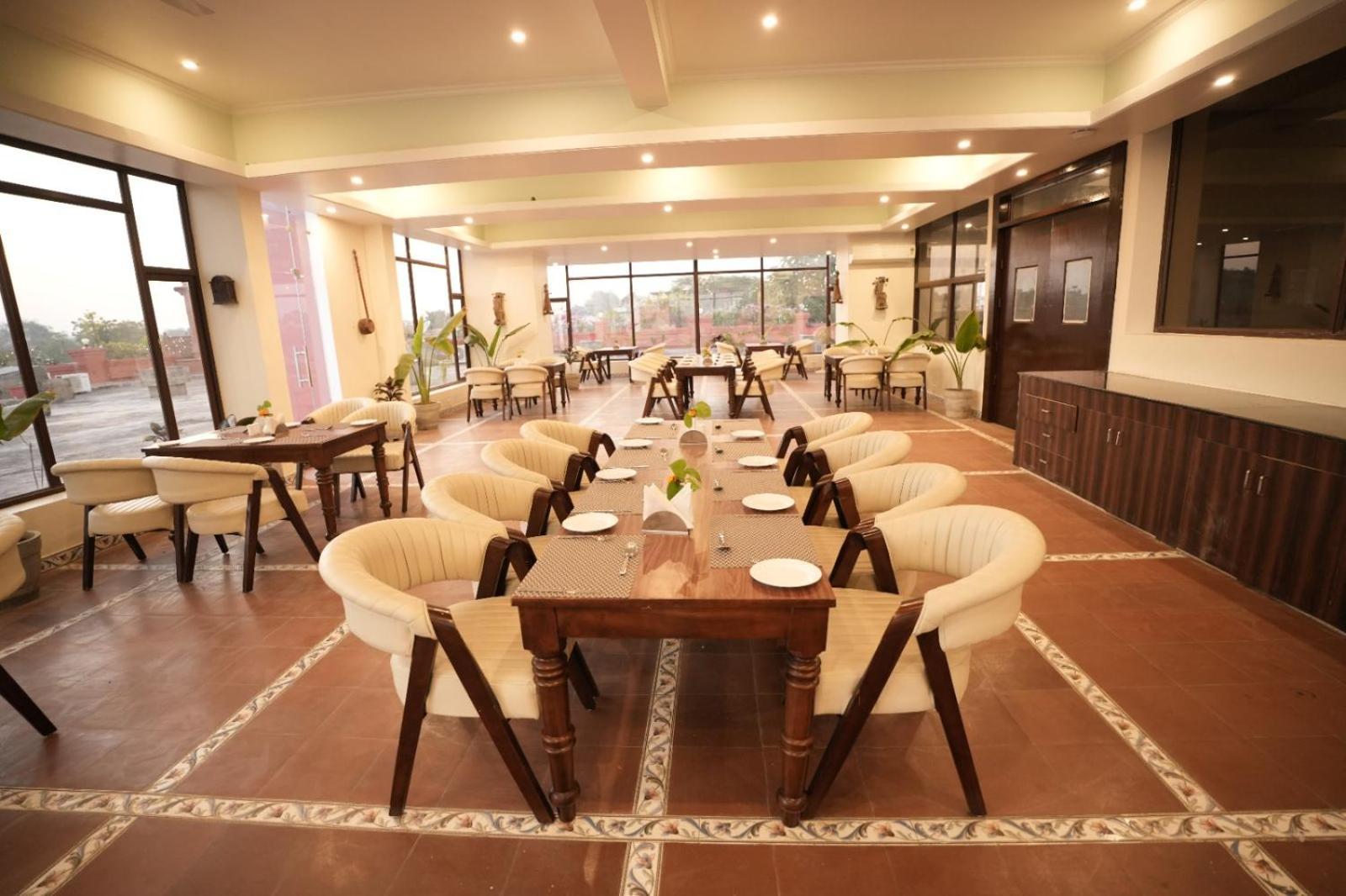 Gautam Hotels&Resorts Khajurāho Exterior foto